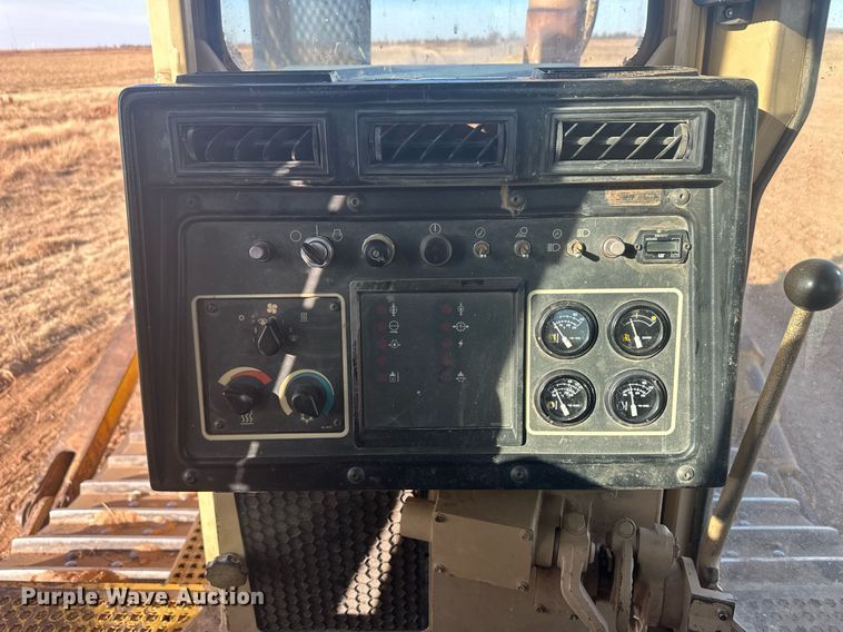 image for item EK9805 2000 Caterpillar D8R  dozer