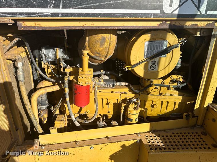 image for item EK9805 2000 Caterpillar D8R  dozer