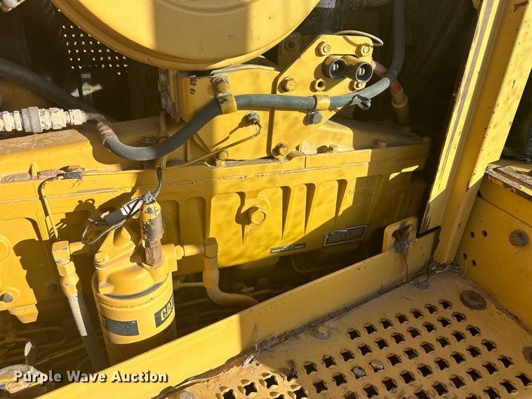 image for item EK9805 2000 Caterpillar D8R  dozer