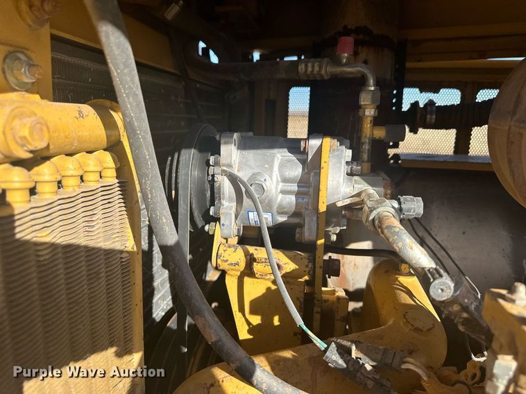 image for item EK9805 2000 Caterpillar D8R  dozer
