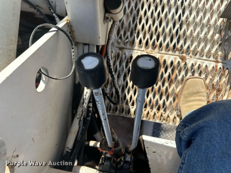 image for item EK9806 2007 Ford F750 Super Duty  digger derrick truck