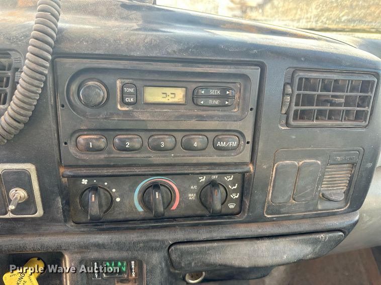 image for item EK9806 2007 Ford F750 Super Duty  digger derrick truck