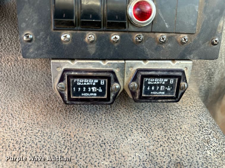 image for item EK9806 2007 Ford F750 Super Duty  digger derrick truck