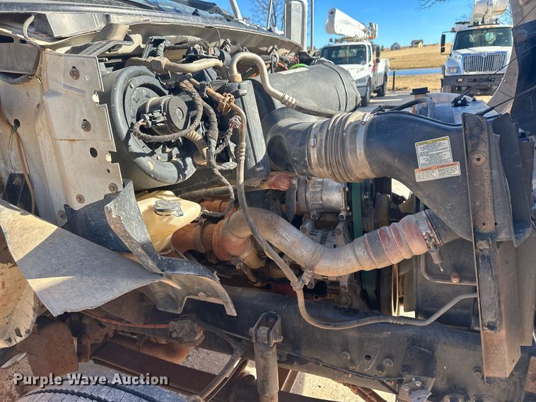 image for item EK9806 2007 Ford F750 Super Duty  digger derrick truck