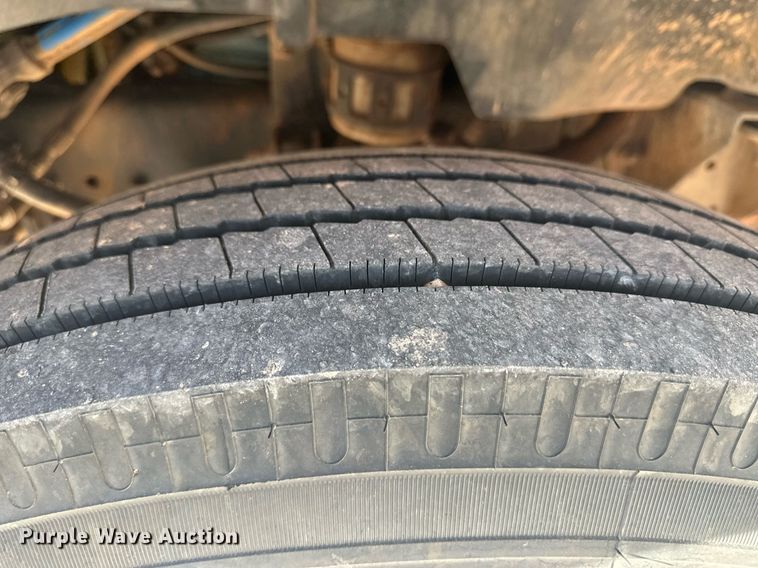 image for item EK9806 2007 Ford F750 Super Duty  digger derrick truck