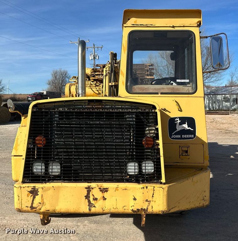 image for item EK9810 1990 John Deere 862B  elevating scraper