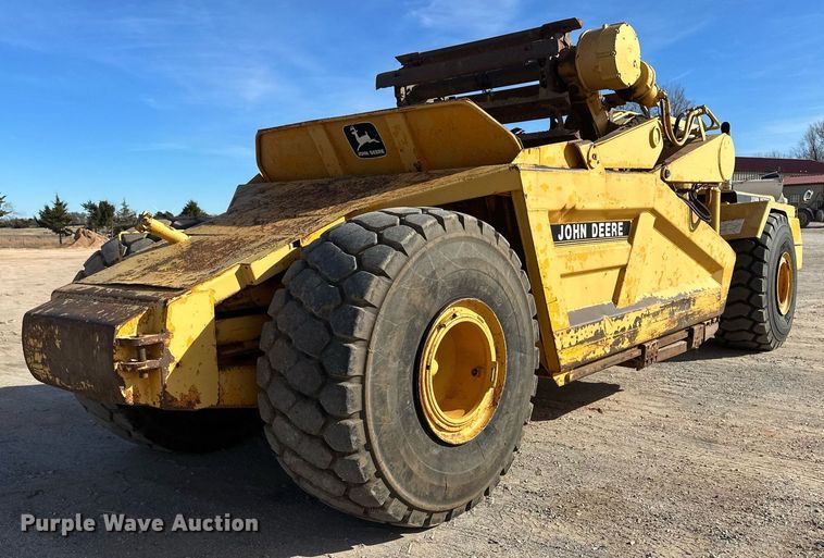 image for item EK9810 1990 John Deere 862B  elevating scraper