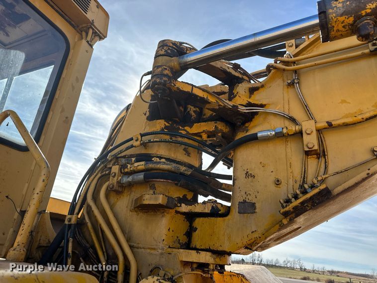 image for item EK9810 1990 John Deere 862B  elevating scraper