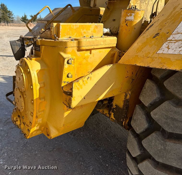 image for item EK9810 1990 John Deere 862B  elevating scraper