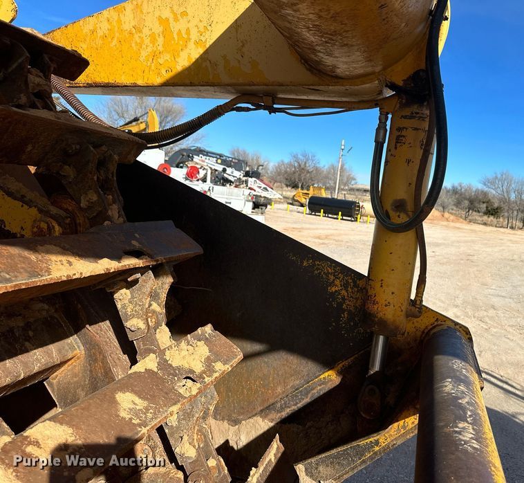 image for item EK9810 1990 John Deere 862B  elevating scraper