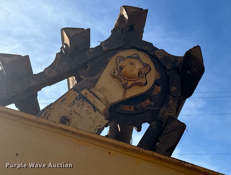 image for item EK9810 1990 John Deere 862B  elevating scraper