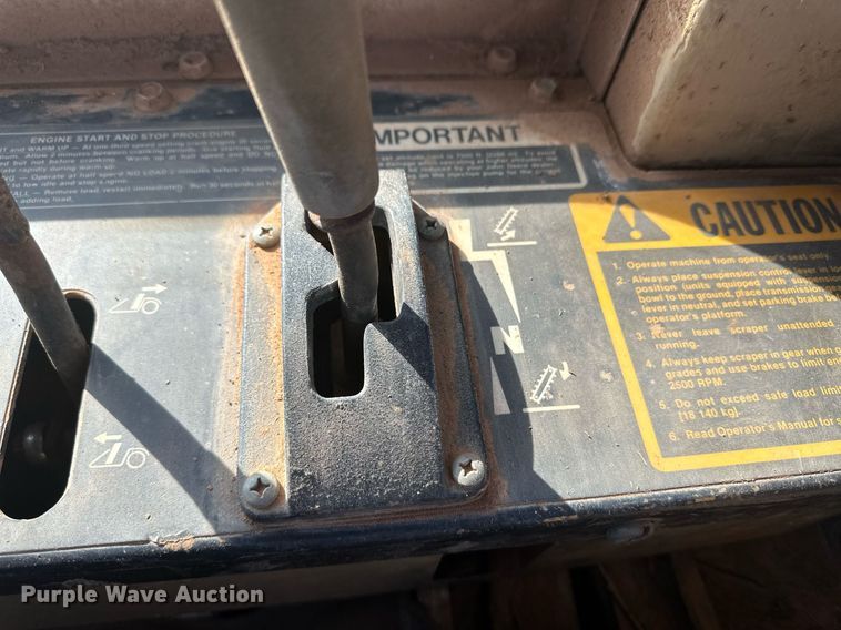 image for item EK9810 1990 John Deere 862B  elevating scraper