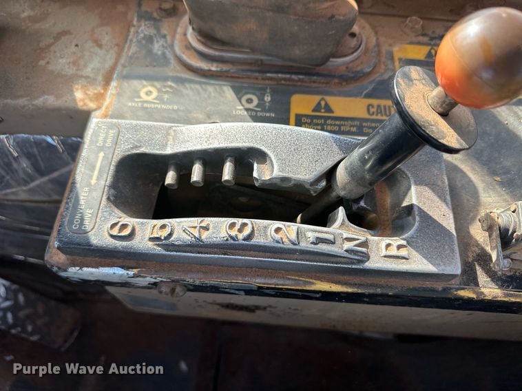 image for item EK9810 1990 John Deere 862B  elevating scraper