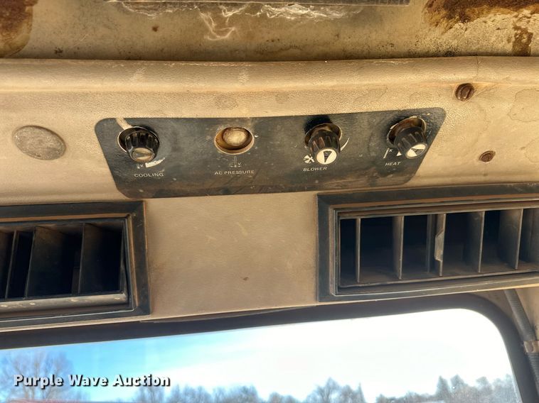 image for item EK9810 1990 John Deere 862B  elevating scraper