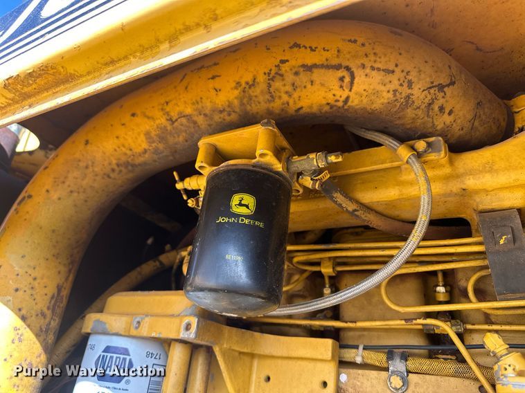 image for item EK9810 1990 John Deere 862B  elevating scraper