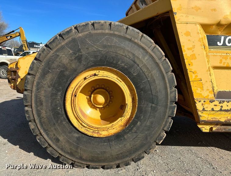 image for item EK9810 1990 John Deere 862B  elevating scraper