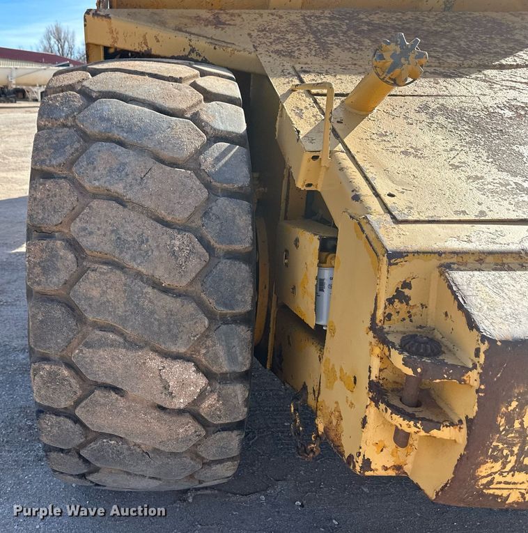 image for item EK9810 1990 John Deere 862B  elevating scraper