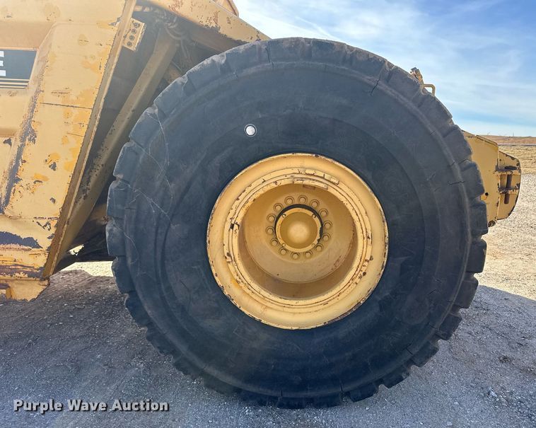 image for item EK9810 1990 John Deere 862B  elevating scraper