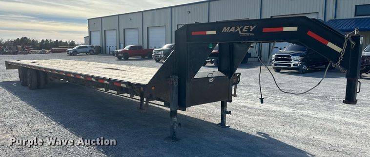 image for item EK9811 2014 Maxey  equipment trailer