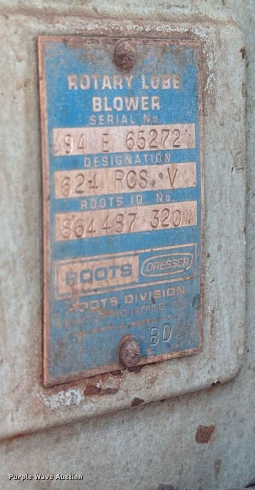 image for item GG9884 1995 Ford L8000  hydrovac truck