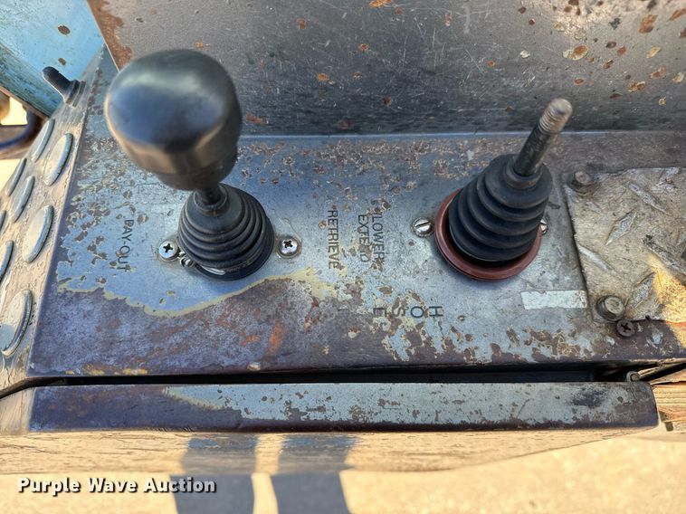 image for item GG9884 1995 Ford L8000  hydrovac truck