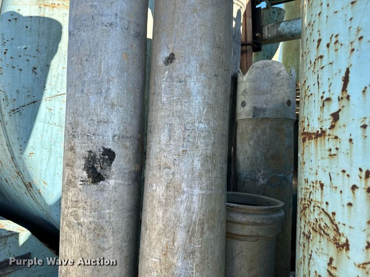 image for item GG9884 1995 Ford L8000  hydrovac truck