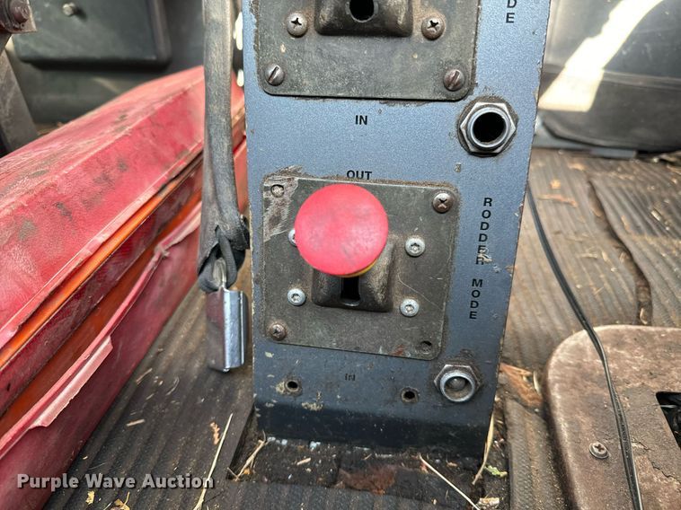 image for item GG9884 1995 Ford L8000  hydrovac truck