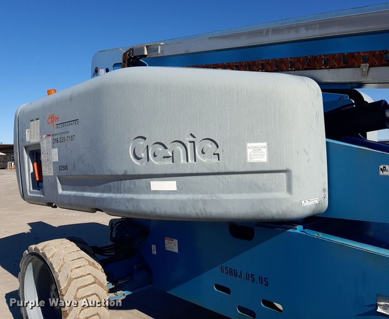 image for item GG9949 2005 Genie S-65  boom lift