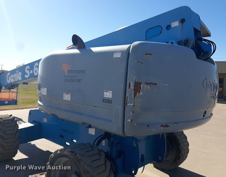 image for item GG9949 2005 Genie S-65  boom lift