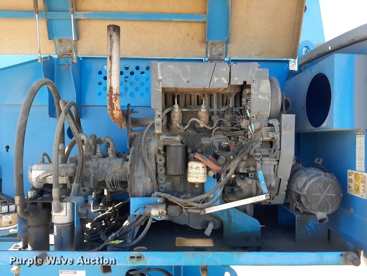 image for item GG9949 2005 Genie S-65  boom lift