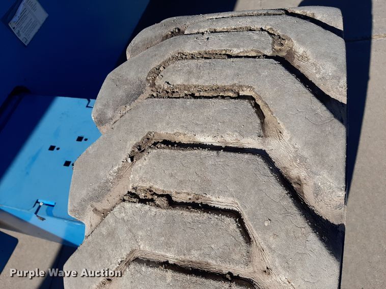 image for item GG9949 2005 Genie S-65  boom lift