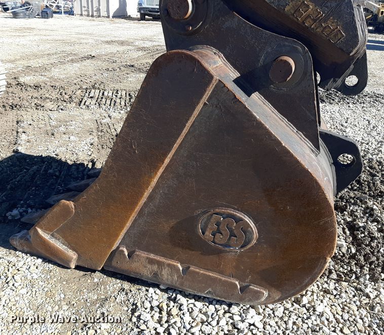 image for item GG9950 2005 Case CX240  excavator