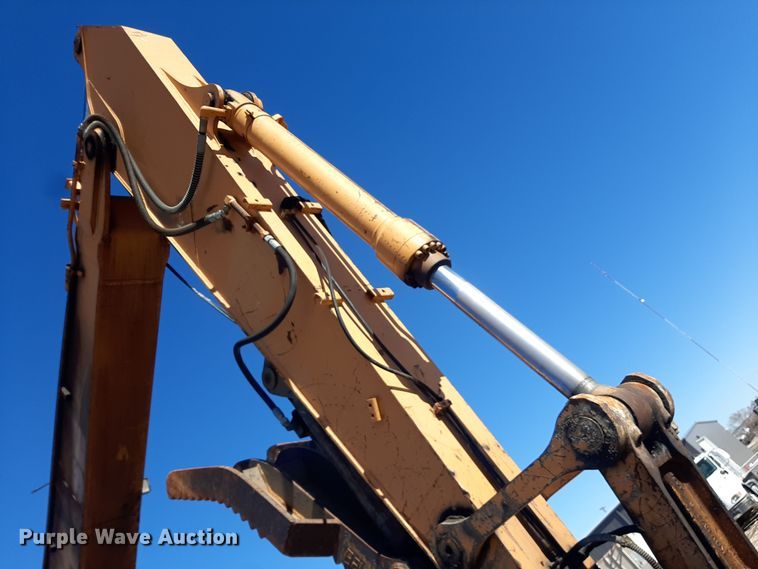 image for item GG9950 2005 Case CX240  excavator