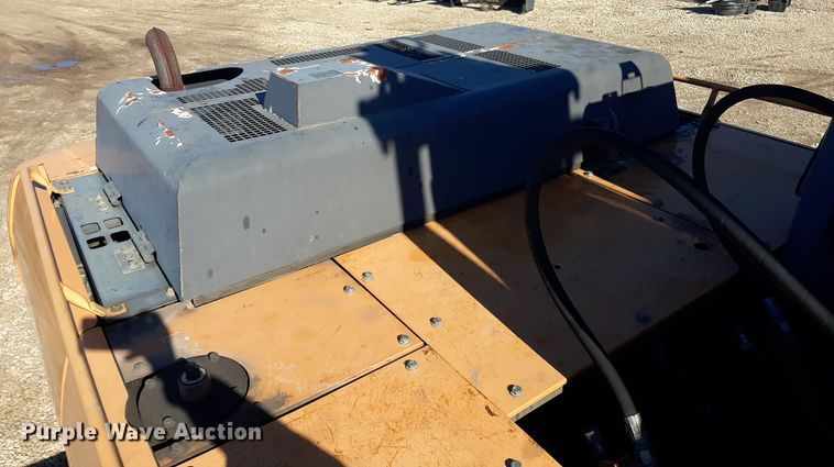 image for item GG9950 2005 Case CX240  excavator