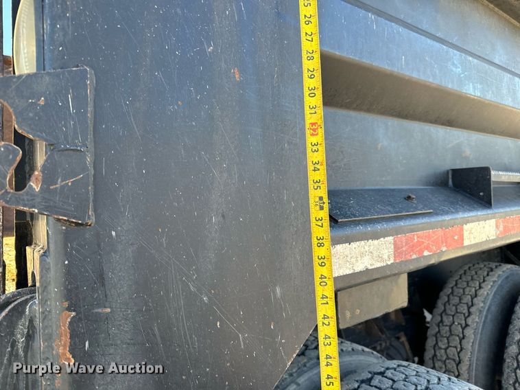 image for item GG9952 2002 International 2554  dump truck