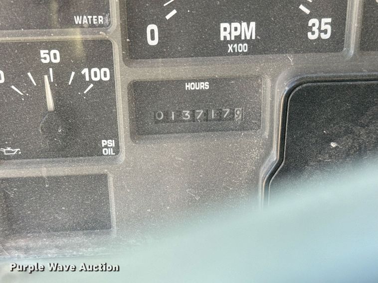 image for item GG9952 2002 International 2554  dump truck