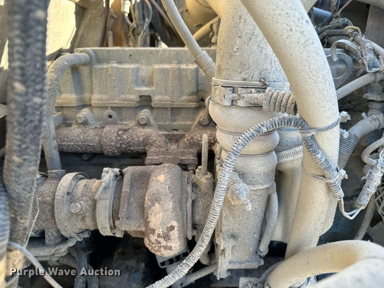 image for item GG9952 2002 International 2554  dump truck