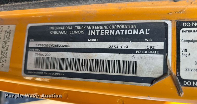 image for item GG9952 2002 International 2554  dump truck