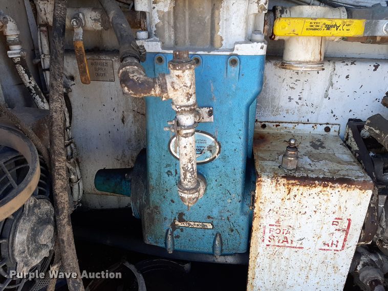 image for item GG9955 2001 Sterling  vacuum truck