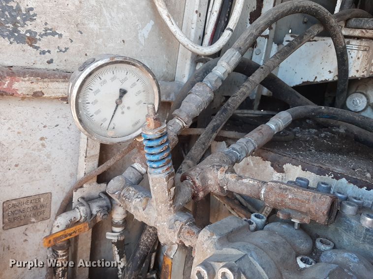 image for item GG9955 2001 Sterling  vacuum truck