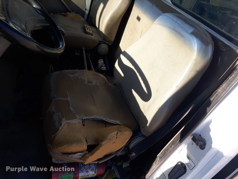 image for item GG9955 2001 Sterling  vacuum truck