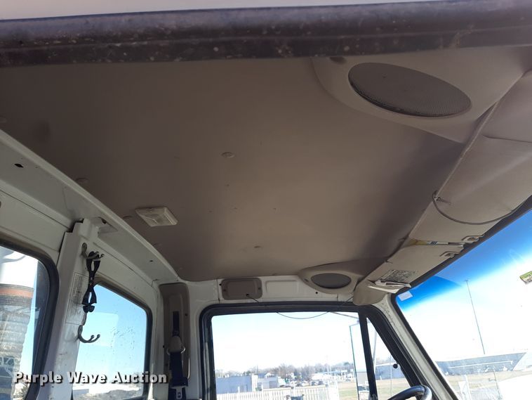 image for item GG9955 2001 Sterling  vacuum truck