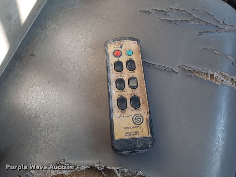 image for item GG9955 2001 Sterling  vacuum truck