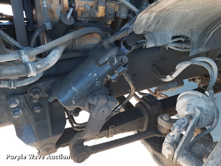 image for item GG9955 2001 Sterling  vacuum truck