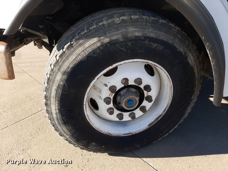 image for item GG9955 2001 Sterling  vacuum truck