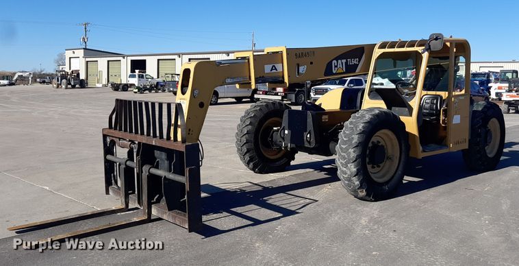 image for item GG9956 2007 Caterpillar TL642  telehandler