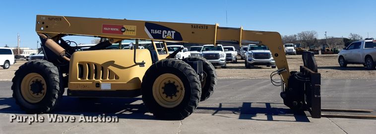 image for item GG9956 2007 Caterpillar TL642  telehandler