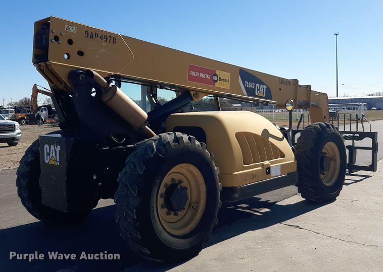 image for item GG9956 2007 Caterpillar TL642  telehandler