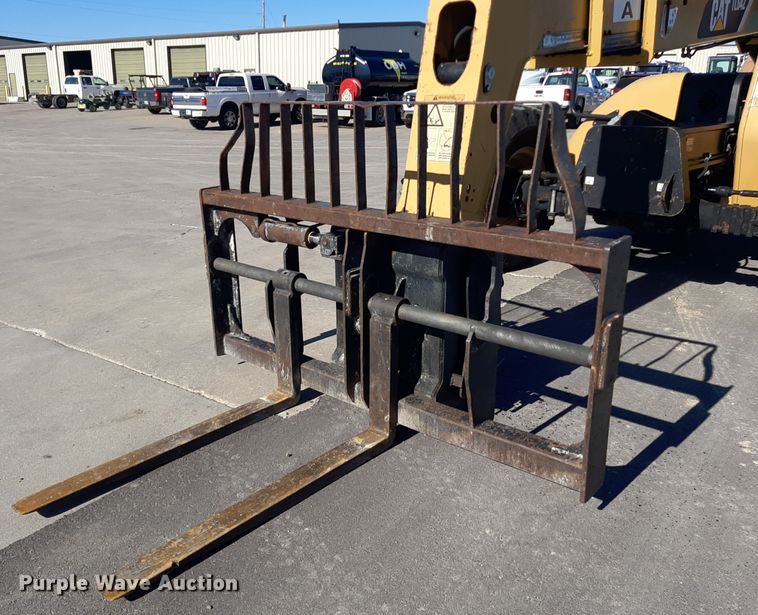 image for item GG9956 2007 Caterpillar TL642  telehandler