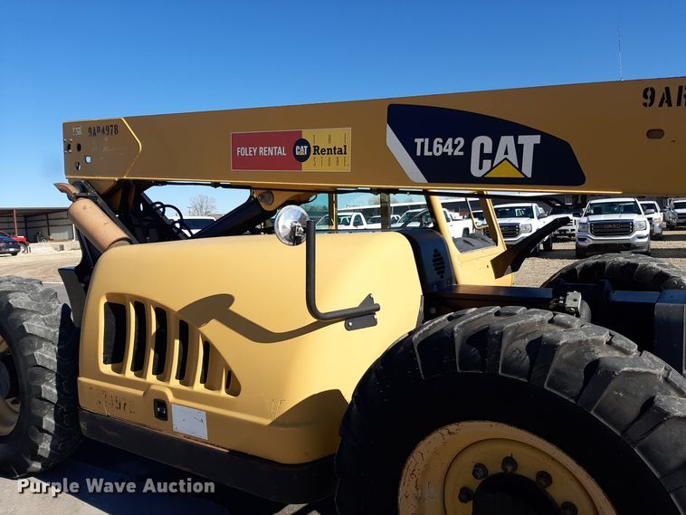image for item GG9956 2007 Caterpillar TL642  telehandler
